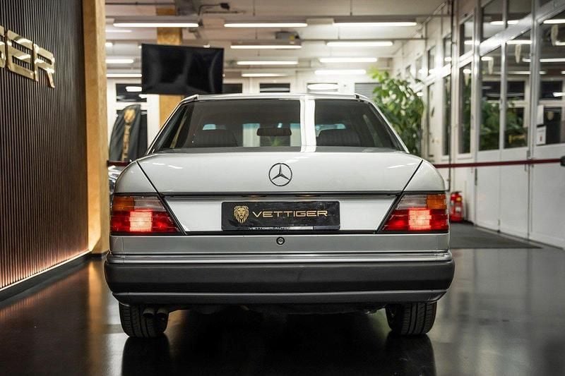 Gebraucht Mercedes E260 160 PS (117 kW) 1992 Limousine
