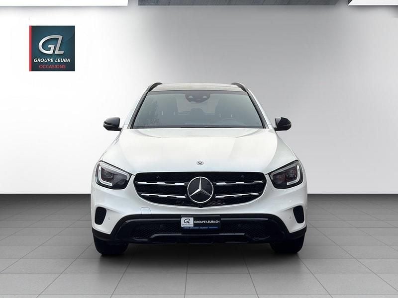 Gebraucht Mercedes GLC300e 211 PS (155 kW) 2020 Weiss SUV