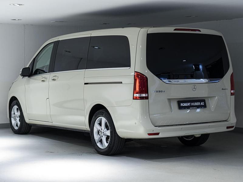 Gebraucht Mercedes V250 Avantgarde 190 PS (139 kW) 2024 Grau Van / Kleinbus