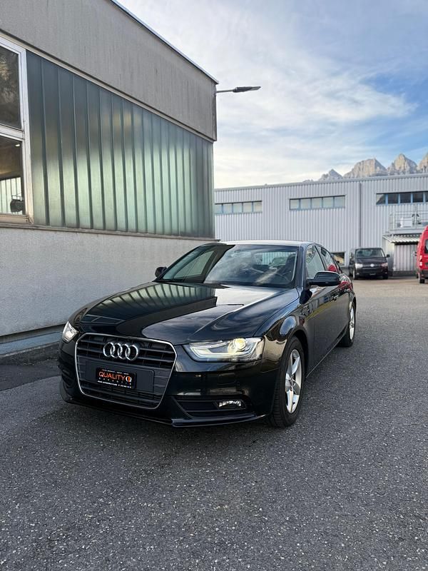 Gebraucht Audi A4 136 PS (100 kW) 2013 Limousine