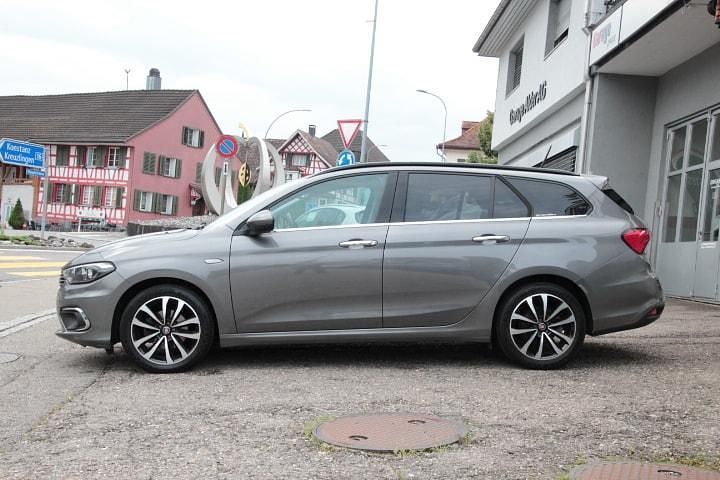 Grau Gebraucht 2017 Fiat Tipo Lounge Kombi | CHF 13’990 (Teuer) - Bild 1/4
