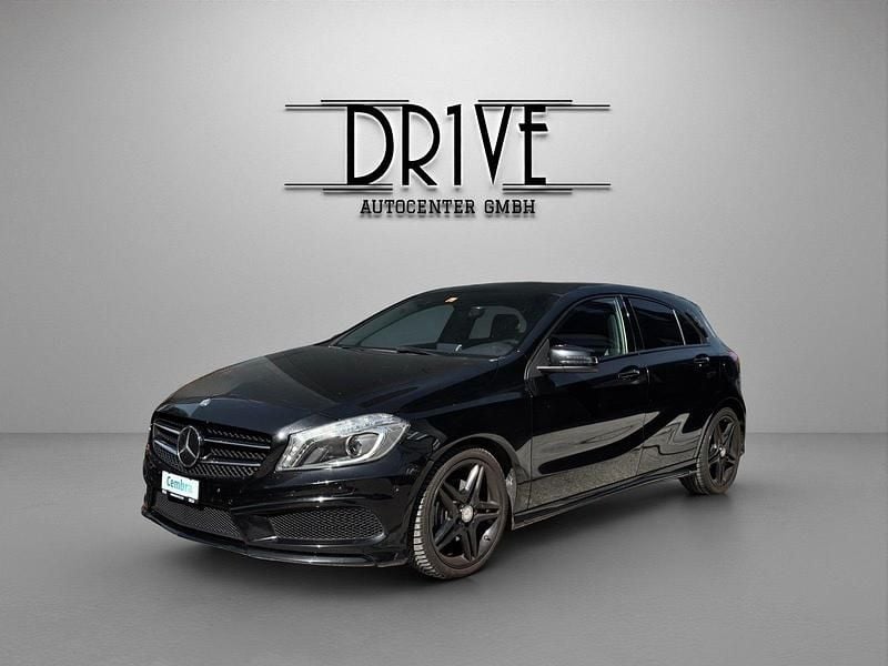 Gebraucht Mercedes A180 AMG line 122 PS (89 kW) 2015 Schwarz Limousine