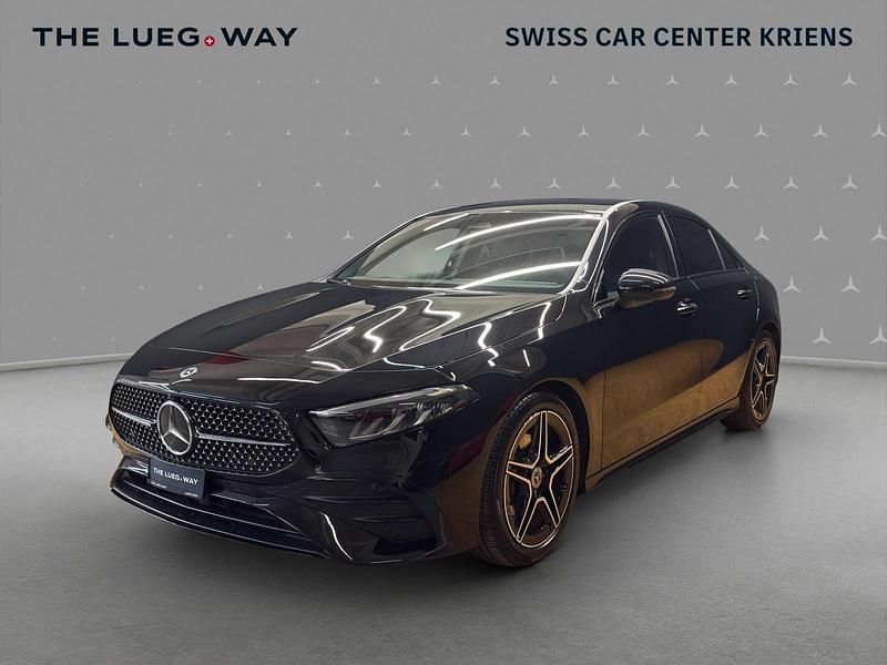 Gebraucht Mercedes A200 AMG 163 PS (119 kW) 2024 Schwarz Limousine