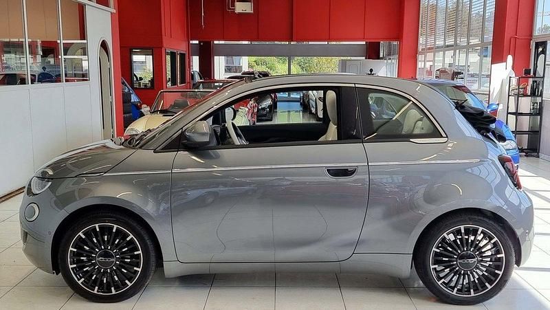 Neu Fiat 500e La Prima 86 kW (118 PS) 2025 Cabrio