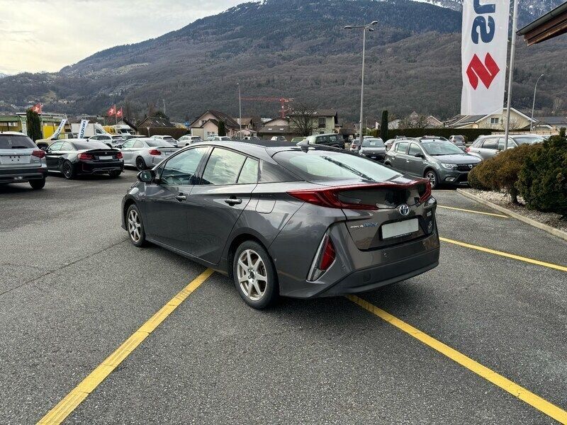Gebraucht Toyota Prius Premium 122 PS (89 kW) 2019 Kleinwagen