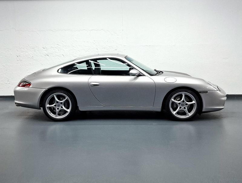Gebraucht 2001 Porsche 911 Carrera 4 | CHF 37’900 - Bild 1/4