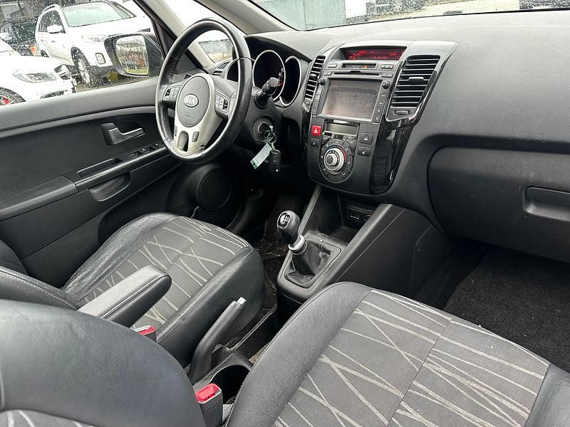 Gebraucht Kia Venga 125 PS (91 kW) 2010 Kleinwagen