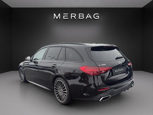 Neu Mercedes C300e 259 PS (190 kW) 2025 Schwarz Kombi