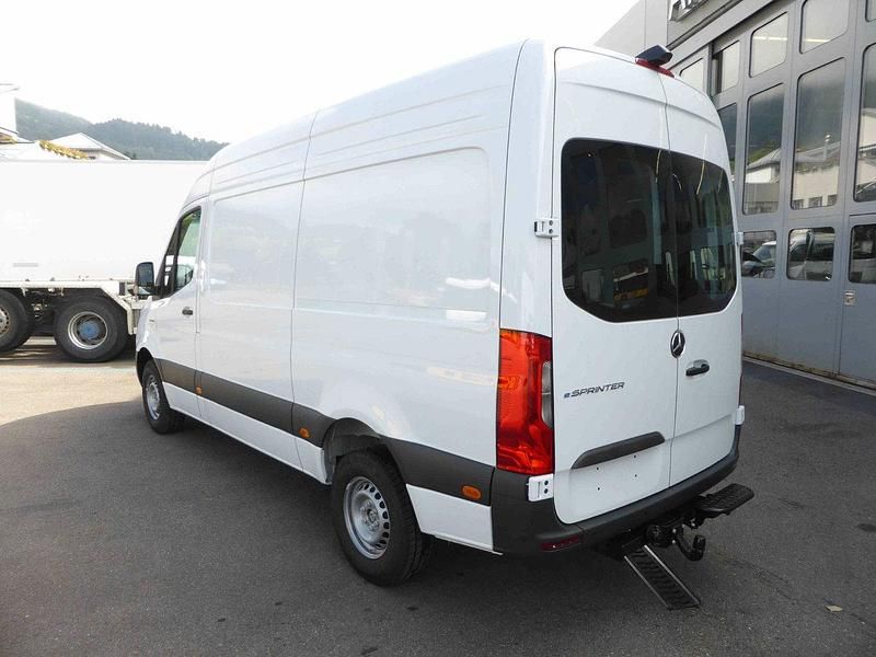 Gebraucht Mercedes E-Sprinter 150 kW (204 PS) 2024 Van