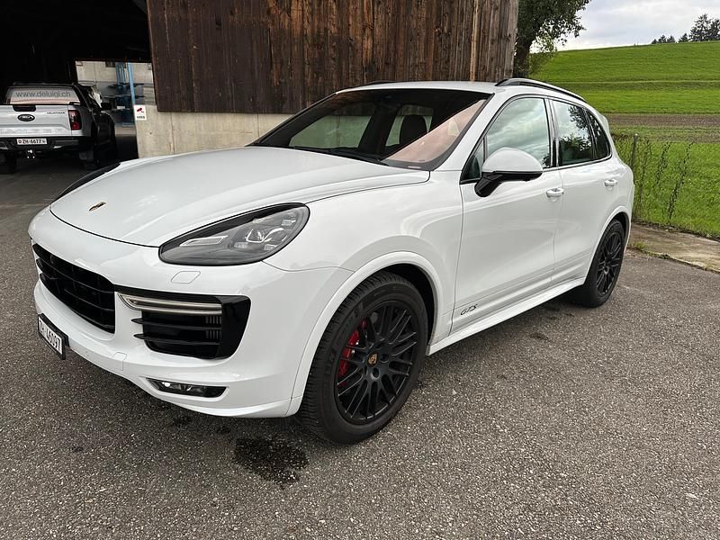 Gebraucht 2015 Porsche Cayenne GTS SUV | CHF 39’900 - Bild 1/4