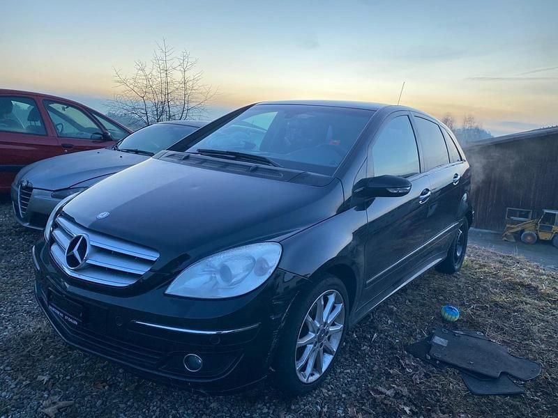 Gebraucht Mercedes B200 136 PS (100 kW) 2007 Van / Kleinbus
