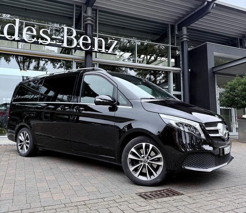 Gebraucht Mercedes V300 Avantgarde Edition 239 PS (175 kW) 2019 Van / Kleinbus