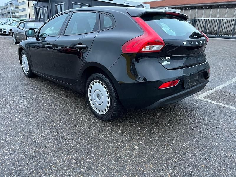 Gebraucht Volvo V40 Summum 115 PS (84 kW) 2015