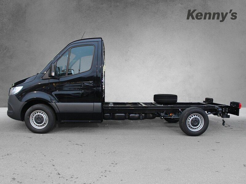 Gebraucht Mercedes Sprinter 190 PS (139 kW) 2024 Schwarz Van