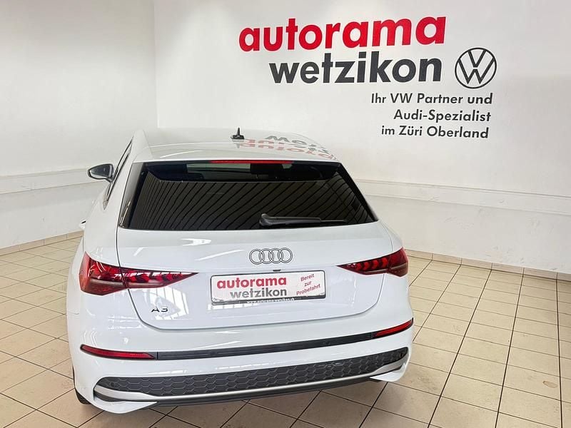 Gebraucht Audi A3 Sportback e-tron Attraction 150 PS (110 kW) 2024 Kleinwagen