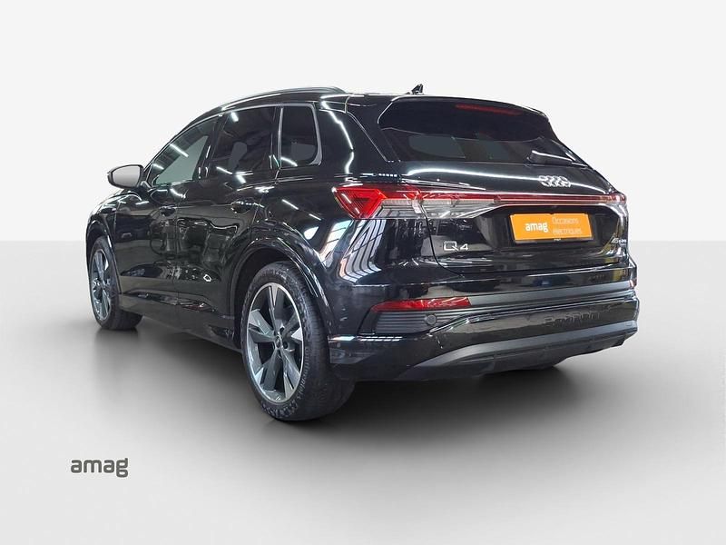 Gebraucht Audi Q4 e-tron Basis 195 kW (266 PS) 2023 Mythosschwarz metallic SUV
