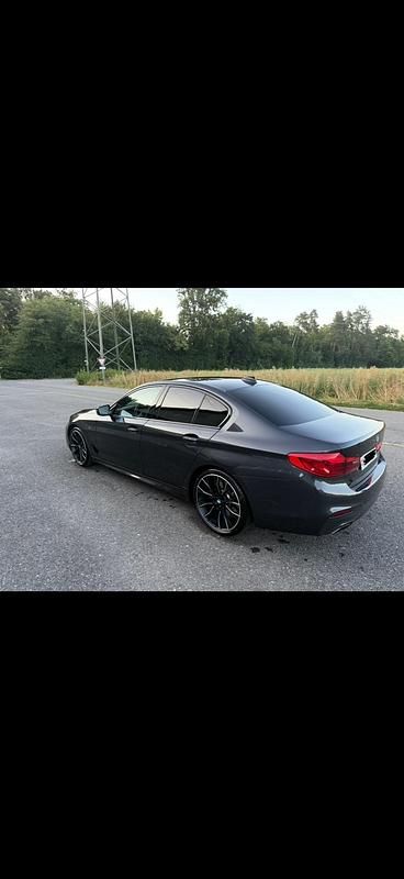 Gebraucht BMW 530 Sport Line 252 PS (185 kW) 2017