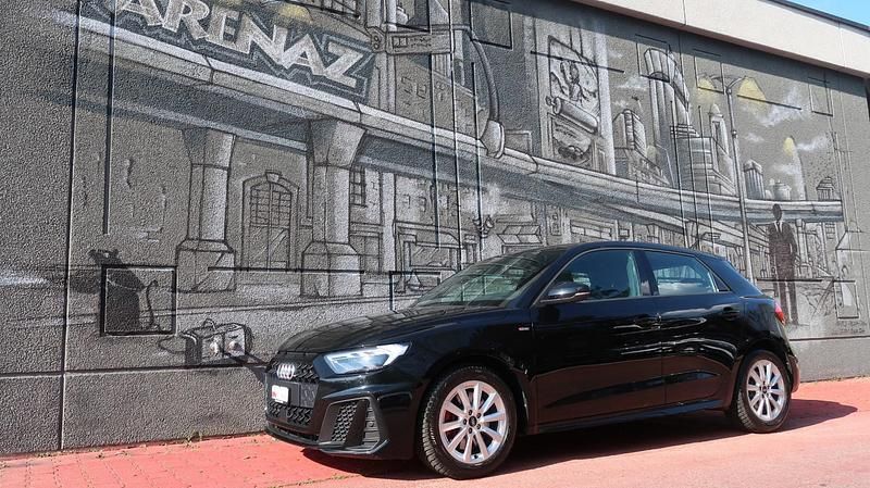 Schwarz Gebraucht 2021 Audi A1 Sportback Attraction Kleinwagen | CHF 23’490 (Etwas zu teuer) - Bild 1/4