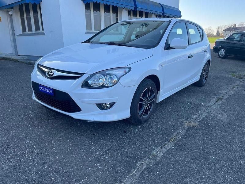 Gebraucht Hyundai i30 Comfort 110 PS (80 kW) 2011 Limousine