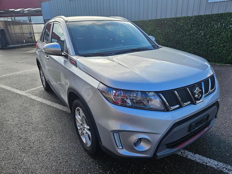 Gebraucht Suzuki Vitara 140 PS (102 kW) 2016 Silber SUV