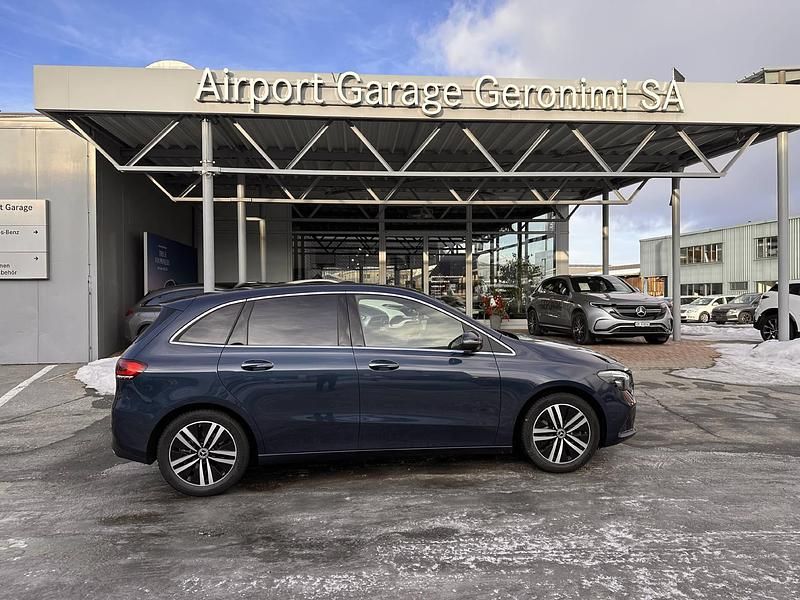 Gebraucht 2022 Mercedes B220 Progressive Van / Kleinbus | CHF 36’900 - Bild 1/4