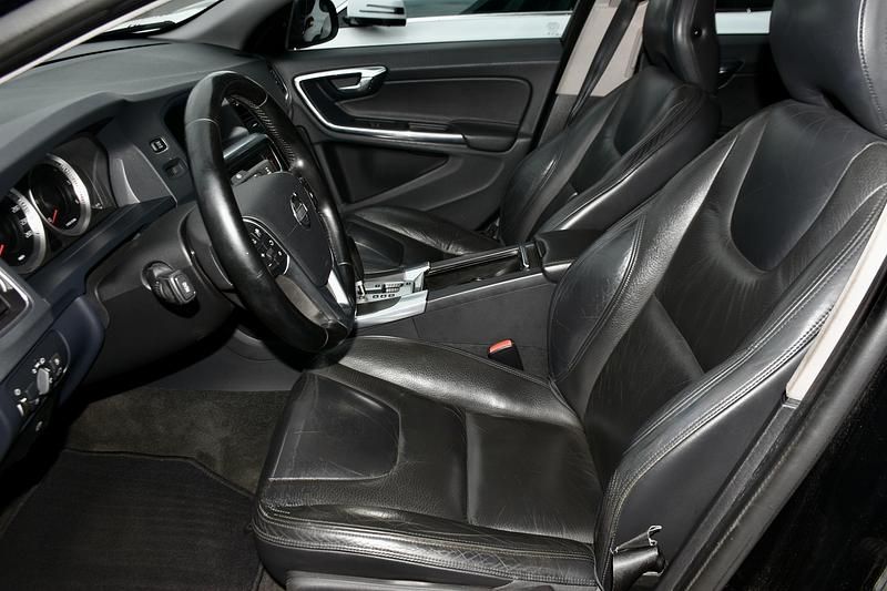 Gebraucht Volvo S60 Summum 215 PS (158 kW) 2012 Limousine