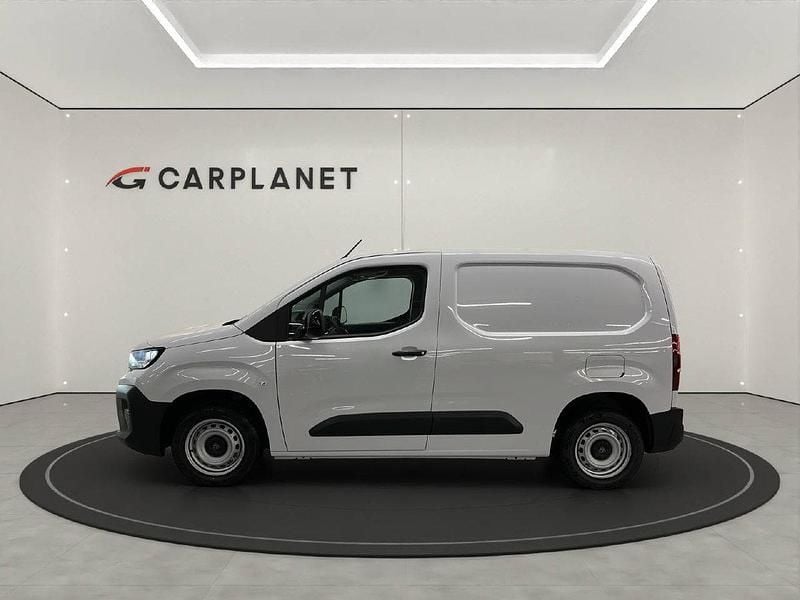 Neu Peugeot Partner 102 PS (75 kW) 2025 Van / Kleinbus