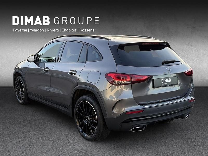 Gebraucht Mercedes GLA250 AMG line 217 PS (159 kW) 2022 Grau SUV