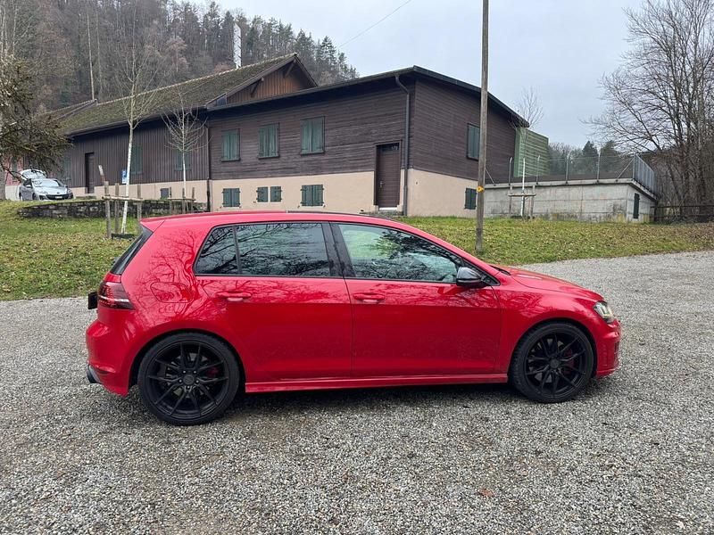 Gebraucht VW Golf VII R 301 PS (221 kW) 2015