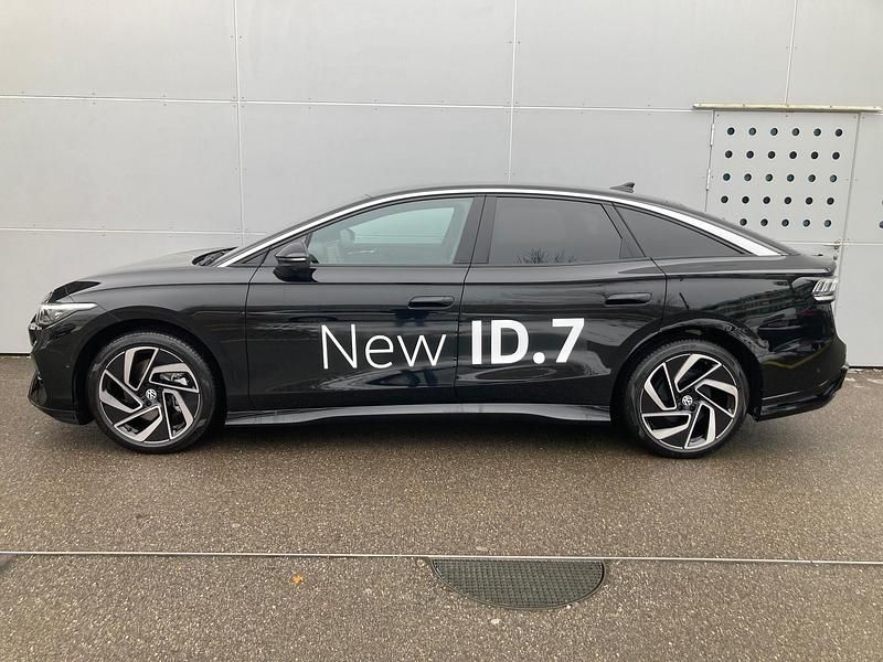 Gebraucht VW ID.7 Pro 210 kW (286 PS) 2023 Mehrfarbig Kleinwagen
