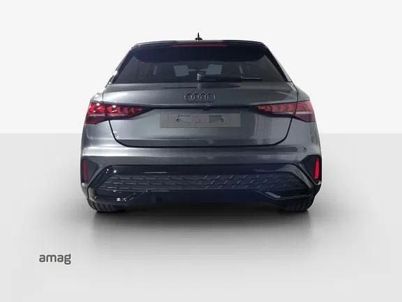 Neu Audi A3 Attraction 150 PS (110 kW) 2025 Daytonagrau perleffekt Limousine