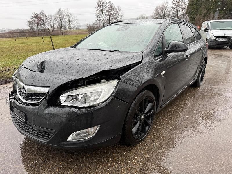 Gebraucht Opel Astra Sport 165 PS (121 kW) 2012