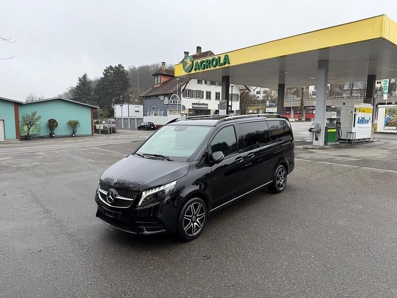 Gebraucht Mercedes V300 Avantgarde 237 PS (174 kW) 2024 Van / Kleinbus