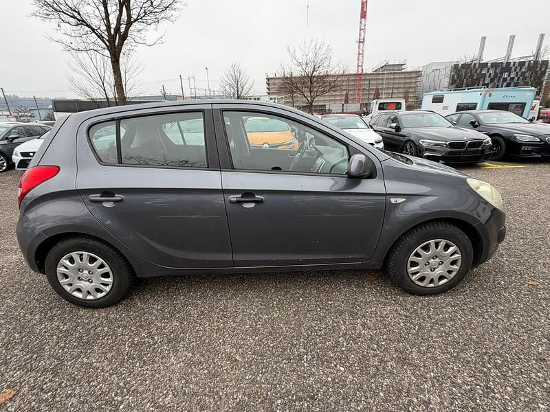 Gebraucht Hyundai i20 Comfort 78 PS (57 kW) 2011 Kleinwagen