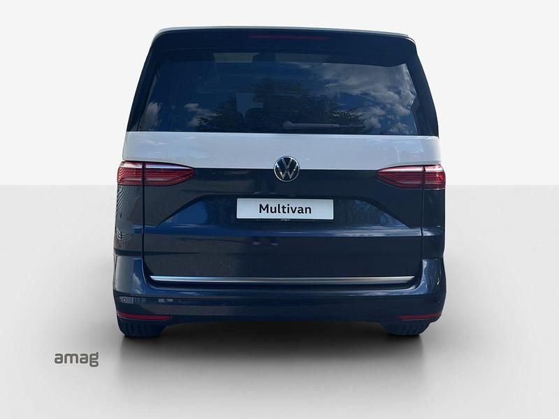 Gebraucht VW Multivan Style 150 PS (110 kW) 2025 Candyweiss / starlight blue Van