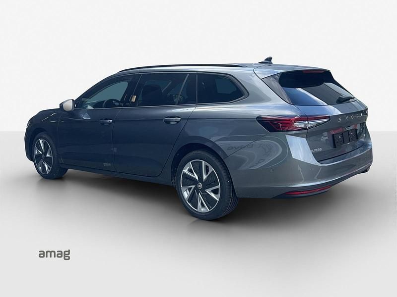 Gebraucht Skoda Superb Selection 193 PS (141 kW) 2024 Graphite grau, metallic Kombi