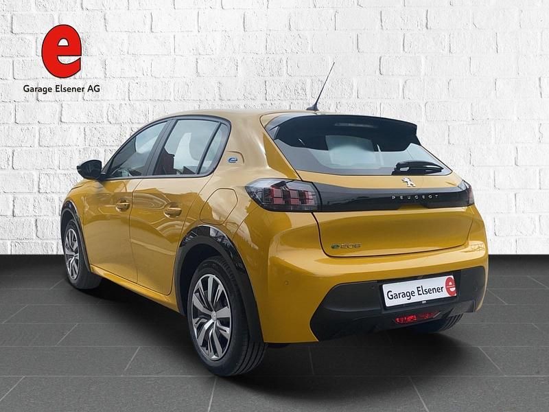 Gebraucht Peugeot e-208 Active 100 kW (136 PS) 2023 Kleinwagen