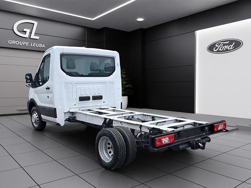 Gebraucht Ford Transit Trend 170 PS (125 kW) 2024 Weiss Abholung