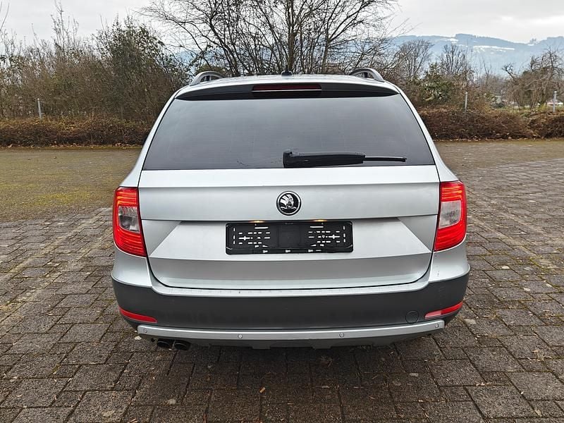Gebraucht Skoda Superb Elegance 170 PS (125 kW) 2014 Kombi