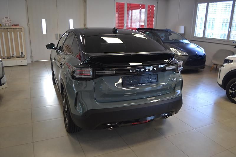 Gebraucht Citroën C4 145 PS (106 kW) 2025 Grün Limousine