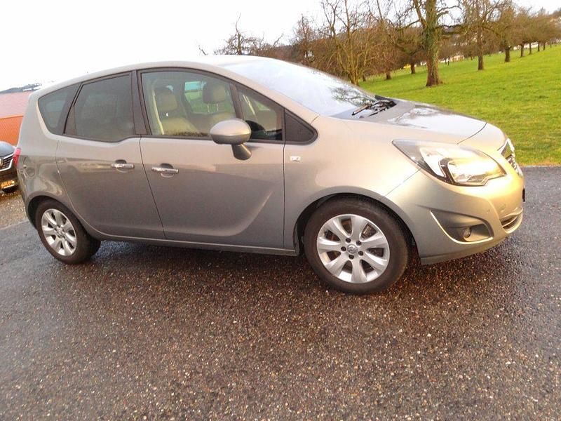 Gebraucht Opel Meriva Cosmo 140 PS (102 kW) 2010 Van / Kleinbus