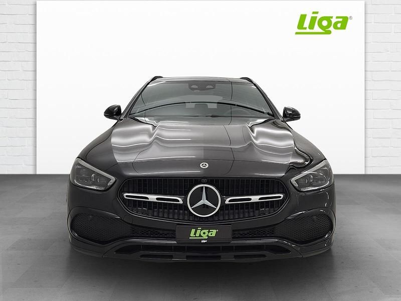 Gebraucht Mercedes C220 Avantgarde 197 PS (144 kW) 2025 Kombi