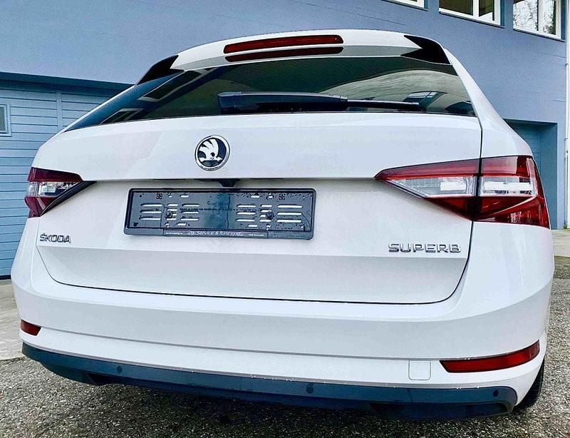 Gebraucht Skoda Superb Style 150 PS (110 kW) 2019 Kombi
