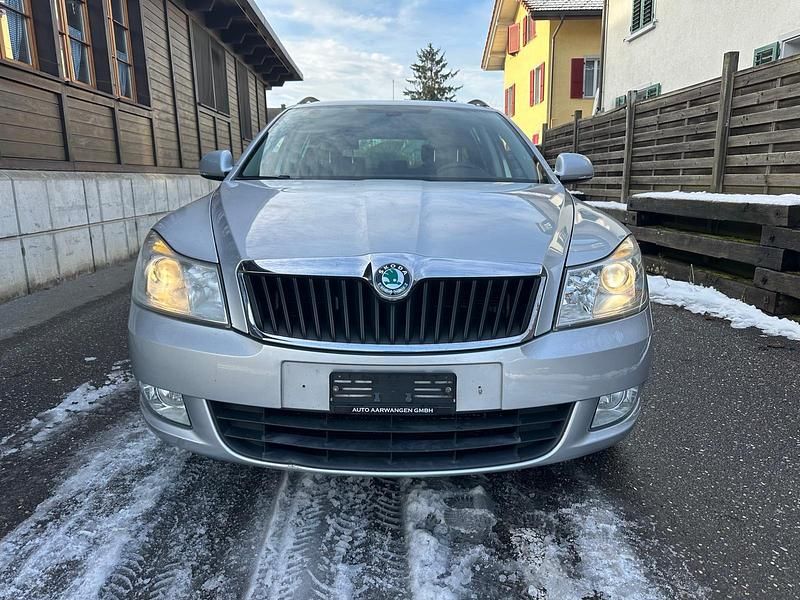 Gebraucht Skoda Octavia Ambition 122 PS (89 kW) 2013 Kombi