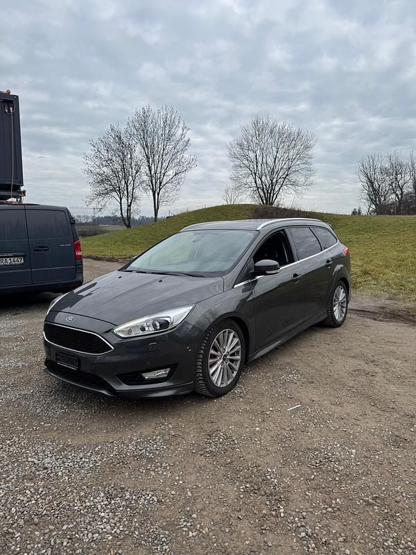 Gebraucht 2017 Ford Focus ST-Line | CHF 6’499 (Superpreis) - Bild 1/4