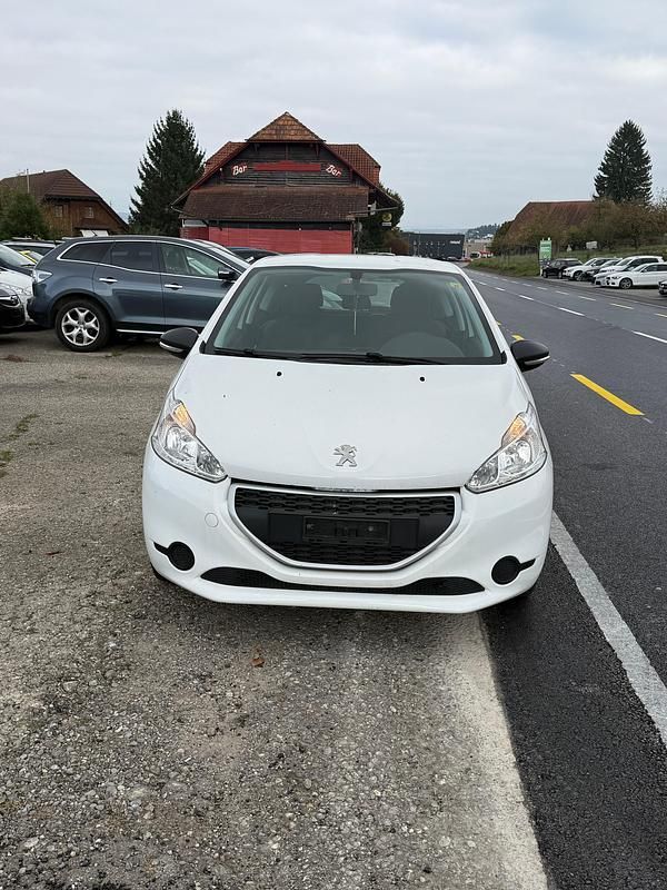Gebraucht Peugeot 208 Access 68 PS (50 kW) 2014 Kleinwagen