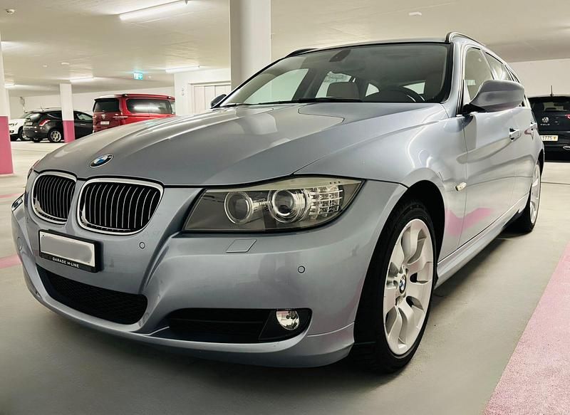 Gebraucht BMW 330 245 PS (180 kW) 2011 Kombi