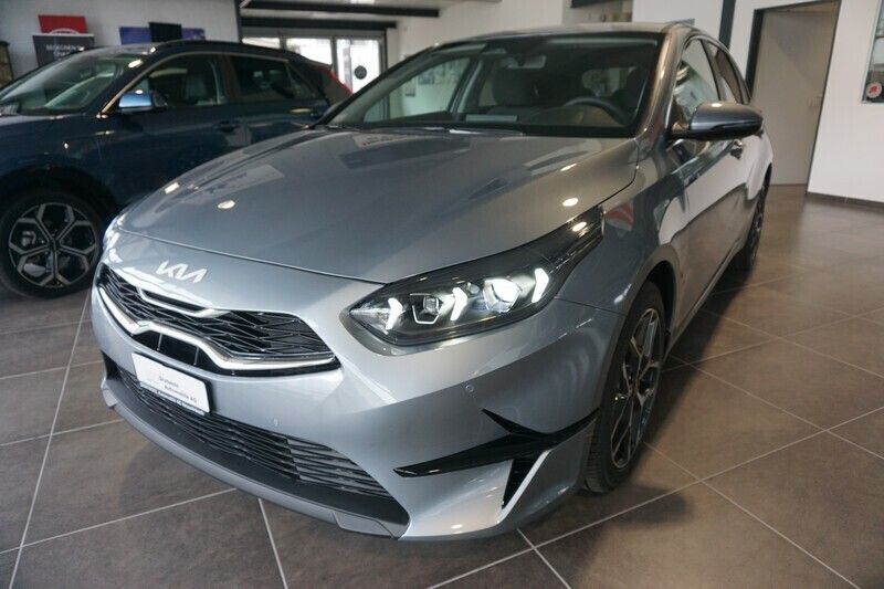 Neu 2025 Kia Ceed Kleinwagen | CHF 31’950 (Teuer) - Bild 1/4