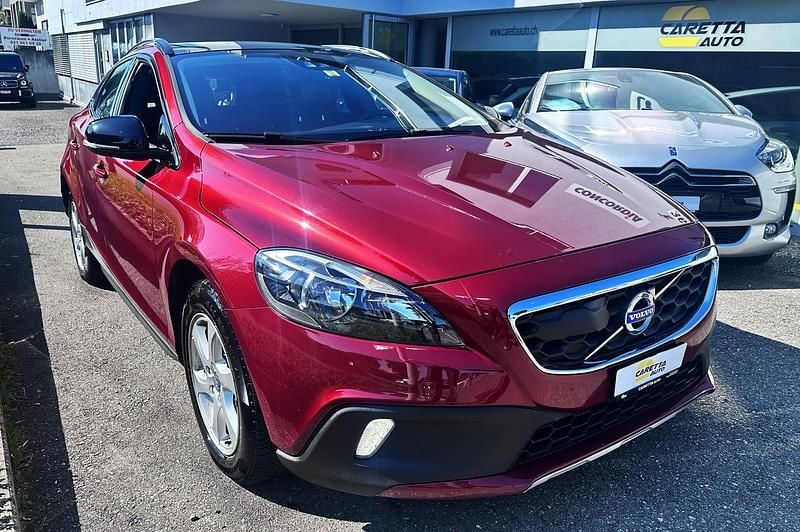 Gebraucht 2015 Volvo V40 CC Summum Kombi | CHF 11’900 (Fairer Preis) - Bild 1/4