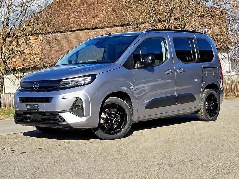 Neu Opel Combo 110 PS (80 kW) 2025 Kombi